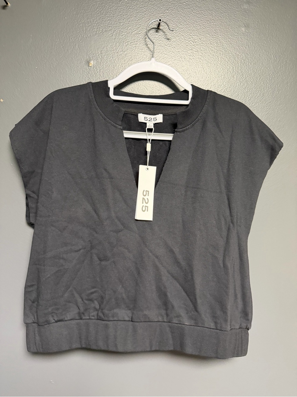 NWT 525 America Born in Bklyn Split Neck Cap Sleeve Sweatshirt Charcoal Size L